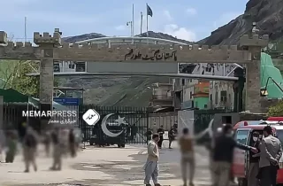 بسته ماندن گذرگاه‌های مرزی و متوقف ماندن تجارت با آسیای مرکزی