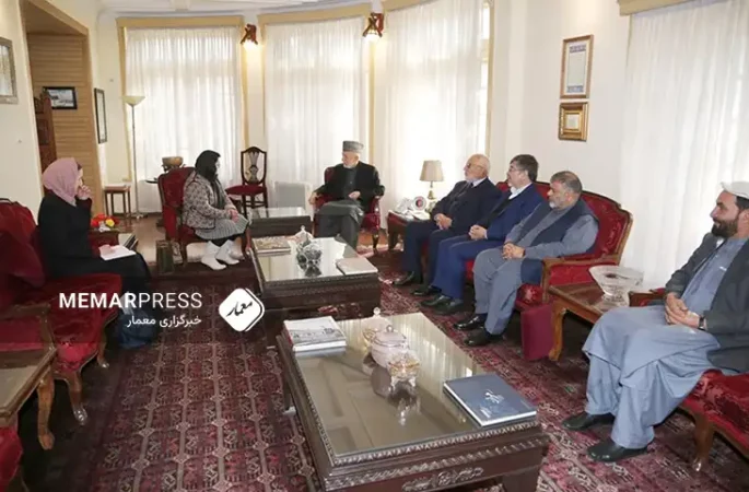 کرزی در دیدار با نماینده یوناما : تفاهم ملی برای صلح و ثبات در افغانستان ضروری است
