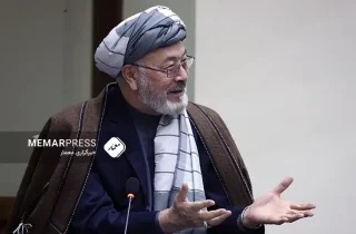 کریم خلیلی : طالبان دختران محجبه شیعه و هزاره را برخلاف اصول شرعی و قانونی بازداشت می‌کنند