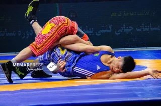 کشتی‌گیر افغانستانی در مسابقات کشتی جام فجر ایران به مدال برنز رسیدند