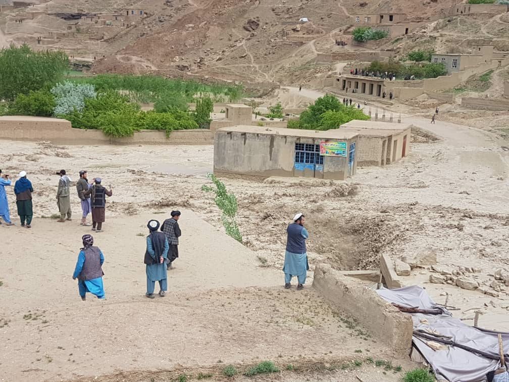جان باختن ۱۳ تن در پی جاری شدن سیلابهای مرگبار در غور