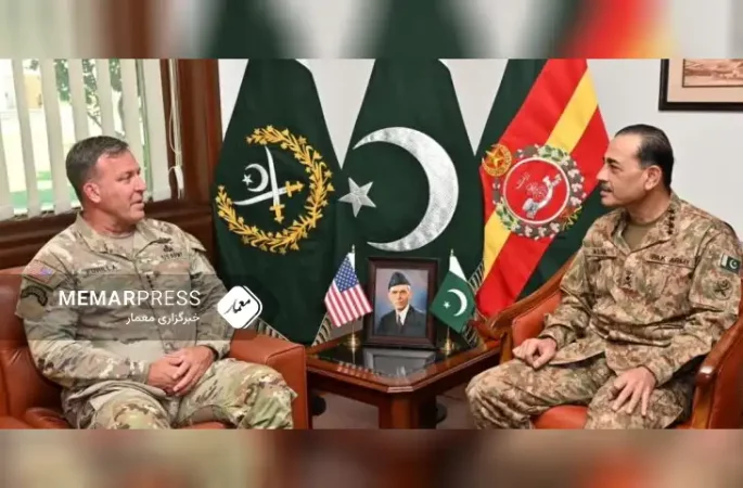 گفتگوی فرمانده سنتکام با ارتش پاکستان در مورد مبارزه با تروریسم در ساحات مرزی با افغانستان