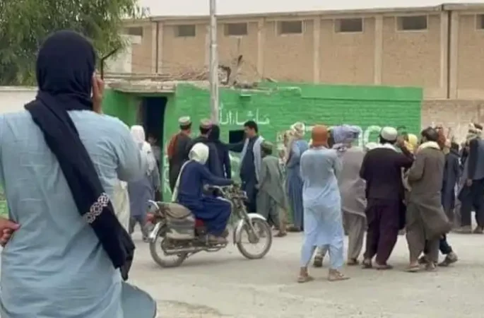 درگیری معترضان و نیروهای پاکستانی در مرز چمن-اسپین‌بولدک ۲۵ زخمی برجای گذاشت