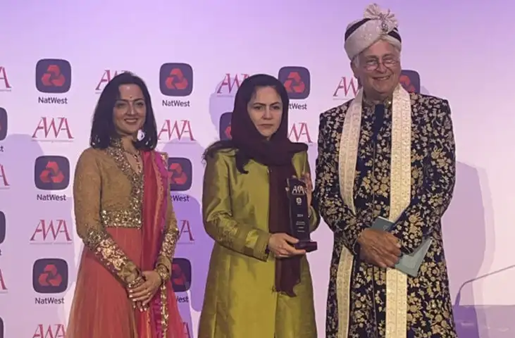 فوزیه کوفی برنده‌ی جایزه‌ی «دستاوردهای زنان آسیایی» شد