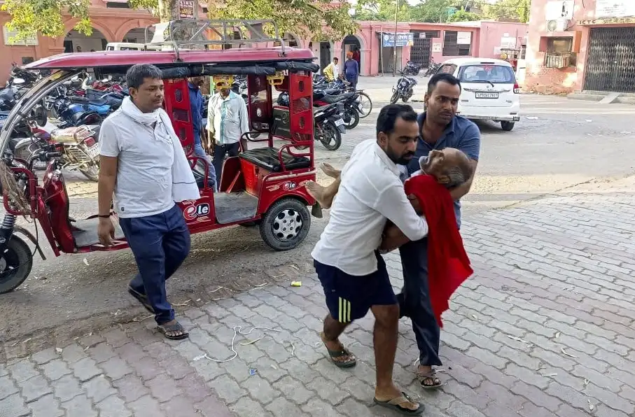 موج گرمای طاقتفرسا در هند جان ۲۰۰ نفر را گرفت