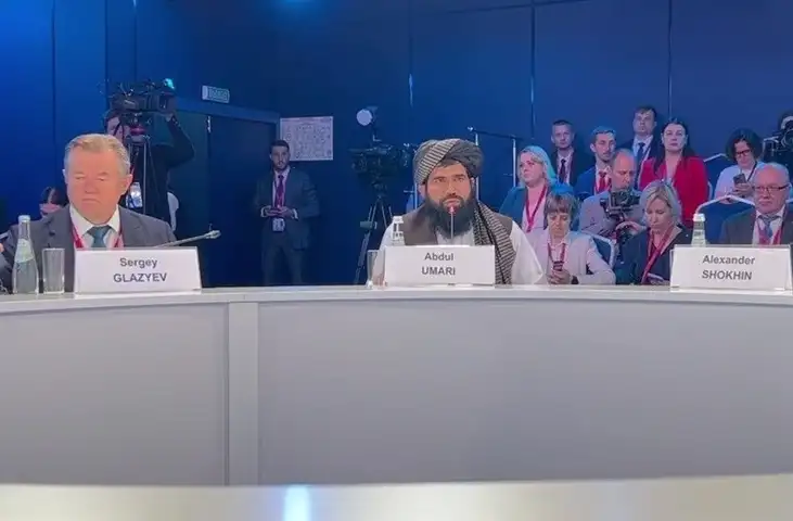 وزیر کار طالبان : افغانستان یک کشور مستقل و امن است