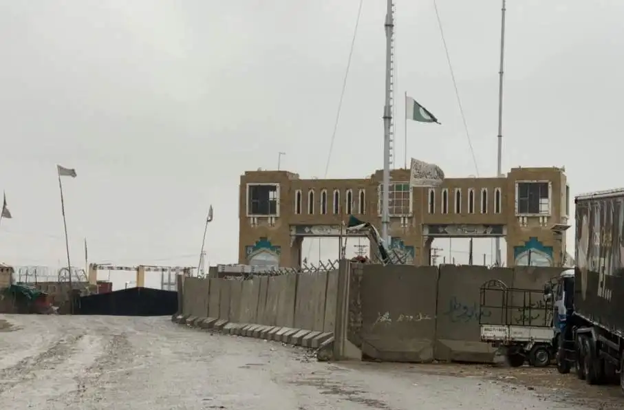 بسته شدن گذرگاه مرزی اسپین بولدک چند ساعت پس از بازگشایی