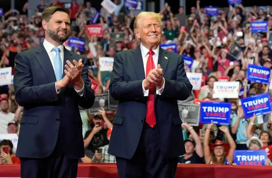 دونالد ترامپ: اگر رئیسجمهور بودم فاجعه افغانستان هرگز اتفاق نمیافتاد