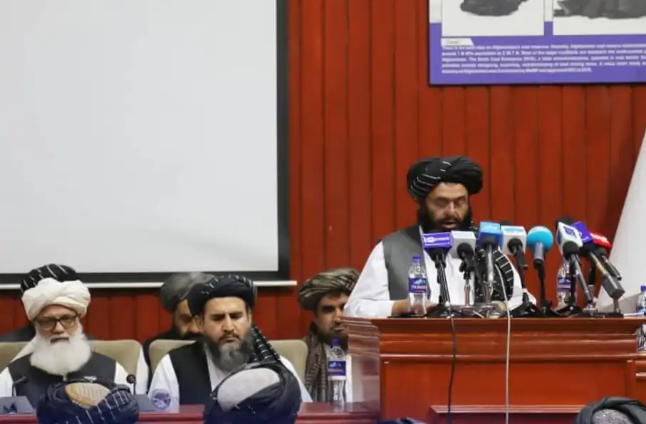 وزیر جدید معادن طالبان: معادن یک گنج بزرگ هستند اما مردم ما در فقر زندگی میکنند