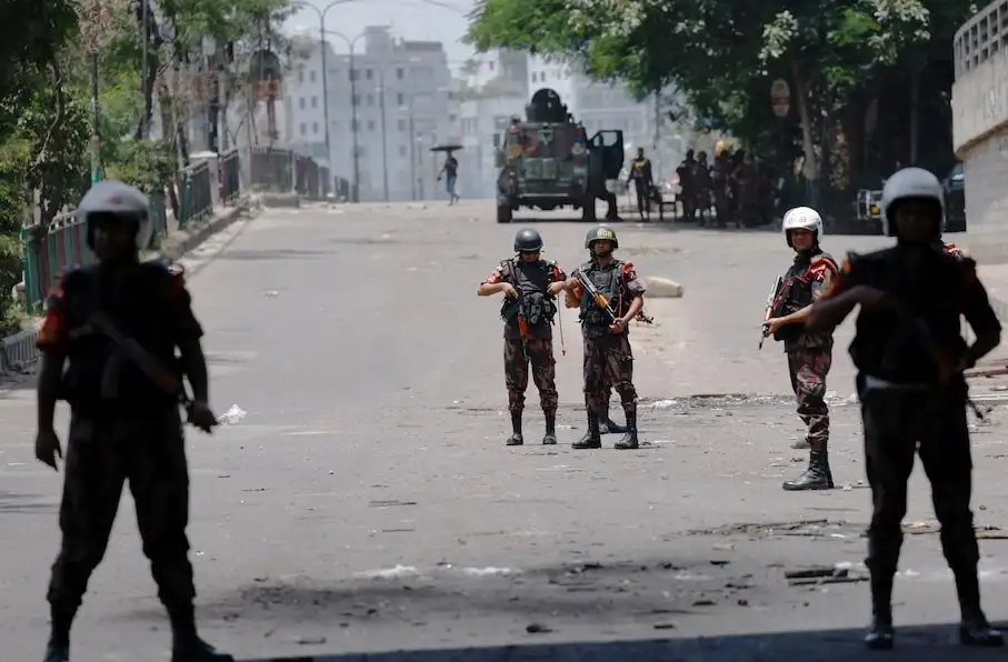 ارتش بنگلادش حکومت موقت تشکیل میدهد