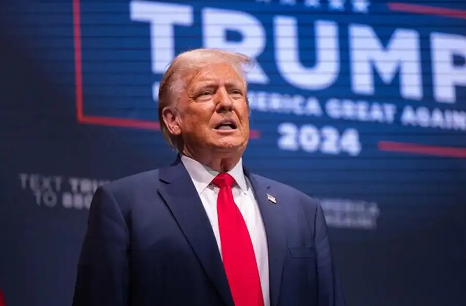 ترامپ : چین از تاسیسات نظامی آمریکا در پایگاه بگرام لذت می برد