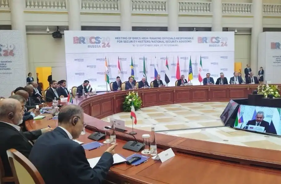 آغاز به کار نشست مقامات بریکس در سنپترزبورگ