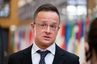 وزیر خارجه مجارستان: به‌دنبال راه‌حل مسالمت‌آمیز برای درگیری اوکراین هستیم