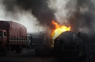 جان باختن دستکم ۱۰۰ نفر در پی انفجار تانکر سوخت در نیجریه