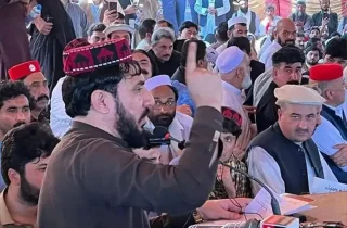 جرگه پشتون‌ها پاکستان پیشنهاد تشکیل ارتش ۲۴۰ هزار پشتونی را ارائه کرد