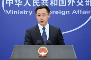 وزارت خارجه چین : آمریکا از صلح و ثبات در دریای جنوبی هراس دارد