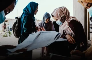 روز جهانی دانش‌آموز؛ ۱۱۵۶ روز محرومیت دختران افغانستان از تحصیل