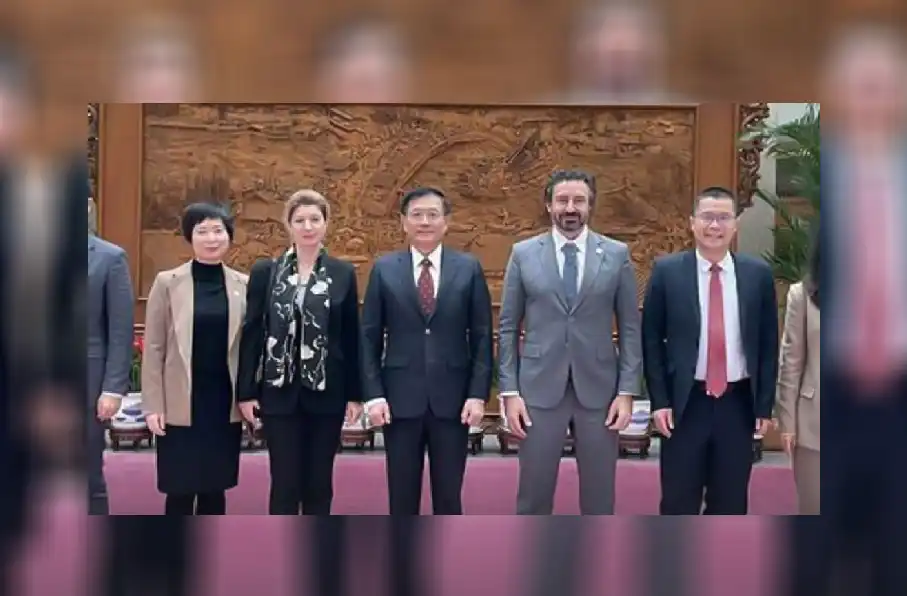 تمرکز چین و صلیب سرخ برای کمک به افغانستان