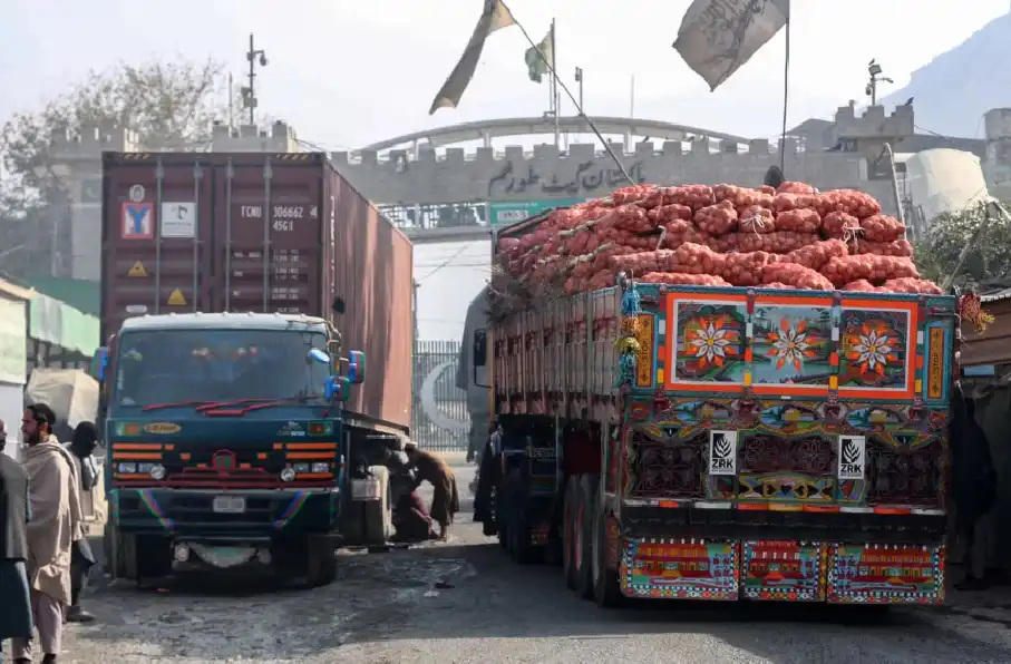 طالبان خواستار لغو مالیات ترانزیتی تجارت با پاکستان شدند