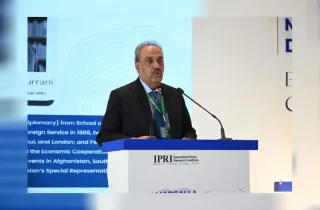 آصف درانی : طالبان میان اسلام‌آباد و تی‌تی‌پی یکی را انتخاب کنند