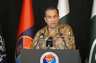 ارتش پاکستان: جان یک شهروندان ما از کل افغانستان مهم‌تر است