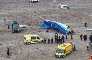 40 کشته و ۲۸ نجات یافته در حادثه سقوط هواپیمای آذربایجانی در قزاقستان
