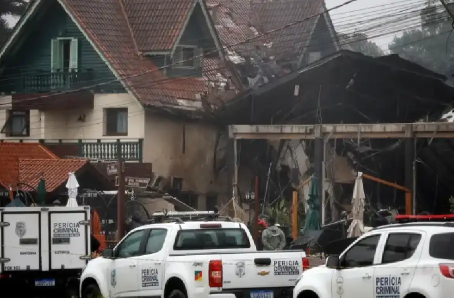سقوط هواپیمای در برزیل دستکم 22 کشته و زخمی برجای گذاشت