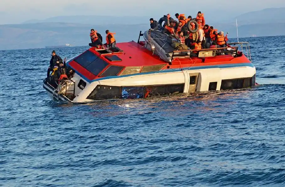 غرق شدن دهها پناهجو در آبهای یونان