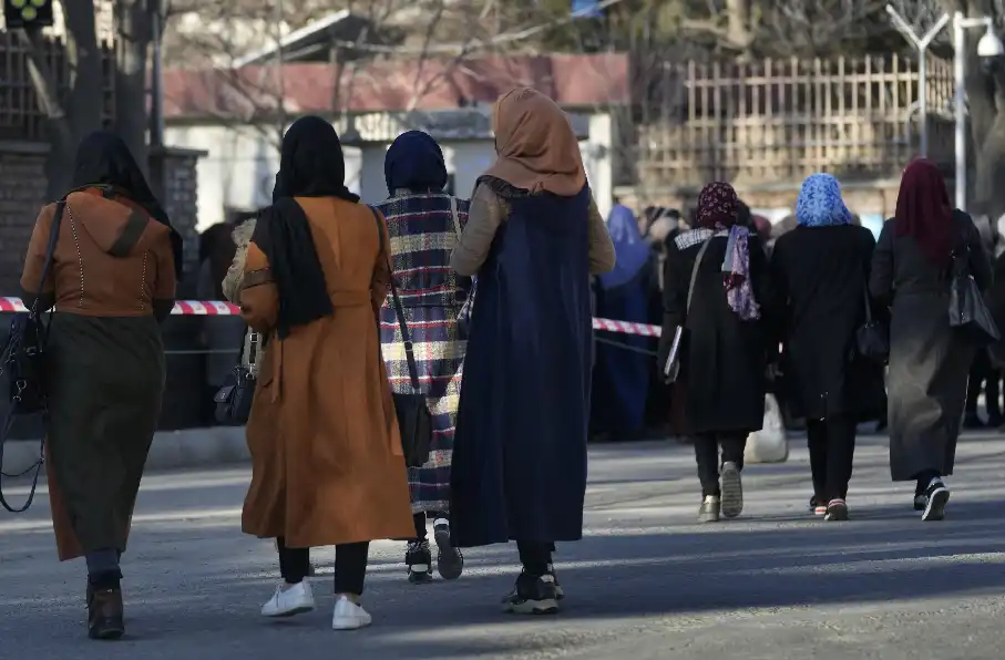 دوسالگی محرومیت دختران از دانشگاه‌ها؛ رینا امیری: حمایت از دختران افغان، مسئولیت جهانی است