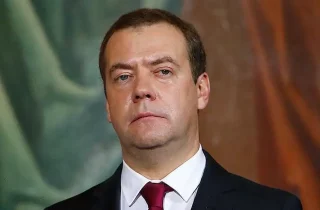 مدودف: حامیان اوکراین در ناتو، اهداف مشروع نظامی هستند