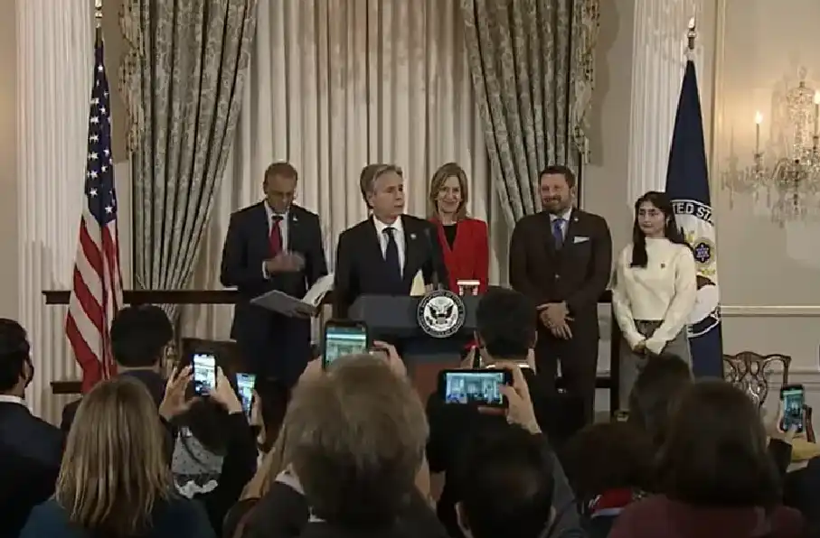 وزارت خارجه امریکا از انتقال ۱۸۳ هزار پناهجوی افغانستانی به امریکا خبر داد