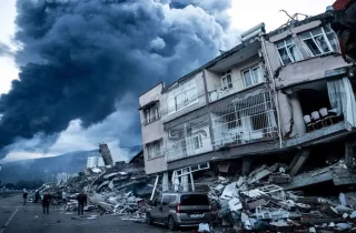 زمین لرزه ۷.۱ ریشتری در تبت چین ۵۳ کشته و ده‌ها زخمی برجای گذاشت