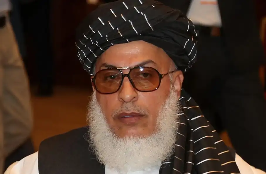 وزارت خارجه طالبان خبر فرار شیرمحمد عباس استانکزی از افغانستان را تکذیب کرد