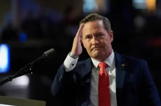 مشاور ترامپ : حالا وقت مقابله با جهادی ها در افغانستان، عراق و سوریه است