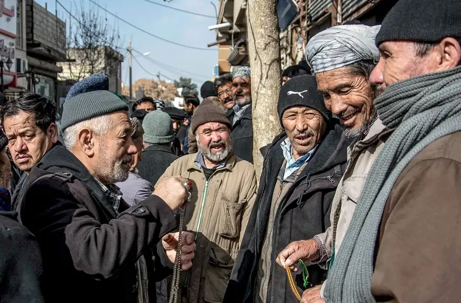 درخواست طالبان از ایران برای افزایش تسهیلات برای مهاجرین