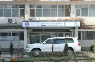 داعش مسئولیت حمله انتحاری به وزارت شهرسازی طالبان را بر عهده گرفت