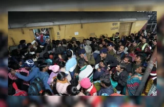 ازدحام مرگبار در ایستگاه قطار دهلی 18 کشته و چندین زخمی برجای گذاشت