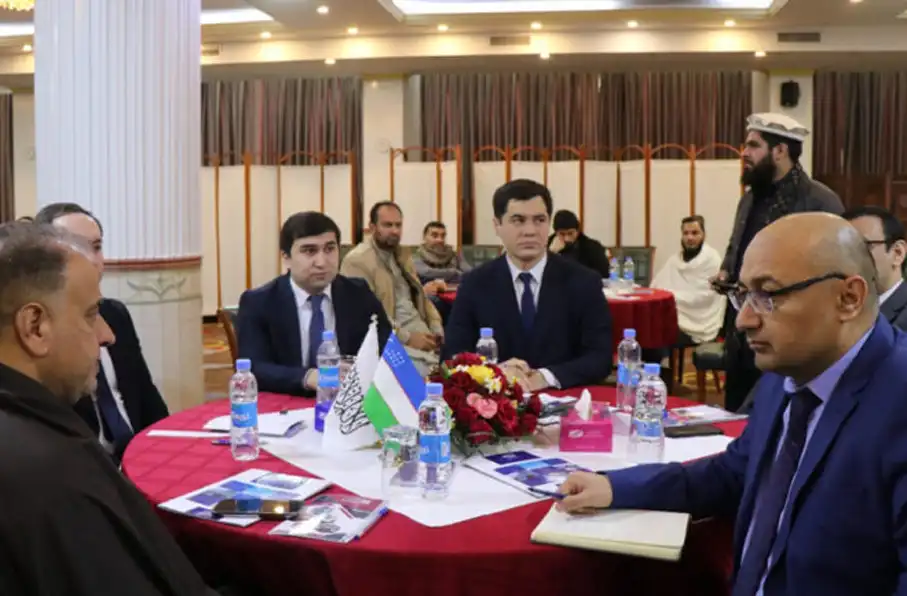 امضای تفاهم‌نامه ۴.۵ میلیون دالری میان سرمایه‌گذاران افغانستان و ازبکستان