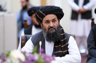 ملا برادر برای درمان یک ماهه به دوحه سفر کرد