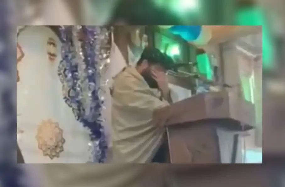 مقام طالبان با گریه خواستار بازگشایی مکاتب دخترانه شدت