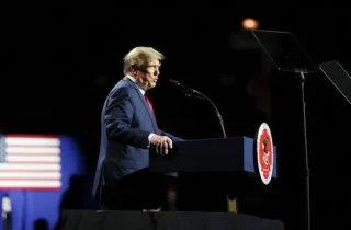 ترامپ: خروج آمریکا از افغانستان، پوتین را به حمله به اوکراین تشویق کرد