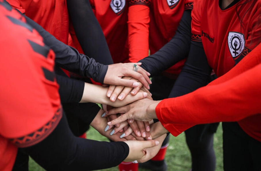 بازگشت تیم فوتبال زنان افغانستان به رقابت‌های بین‌المللی