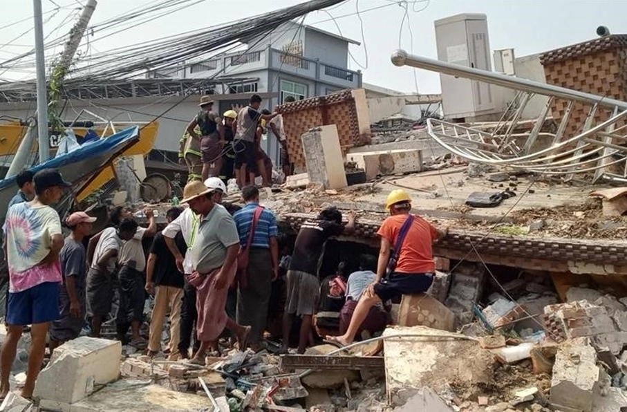 زمین‌لرزه ۷.۷ ریشتری میانمار بیش از هزار کشته برجای گذاشت