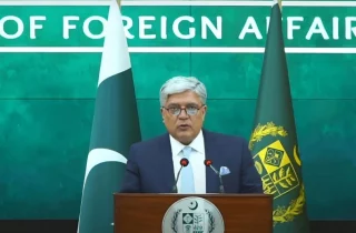 پاکستان: ساخت‌وسازهای مرزی افغانستان در تورخم نقض حاکمیت ماست