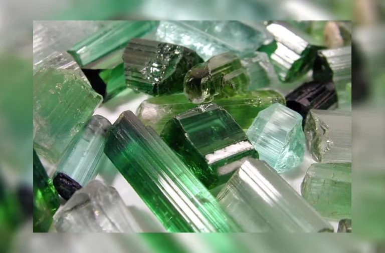 فروش سنگ‌های قیمتی نورستان