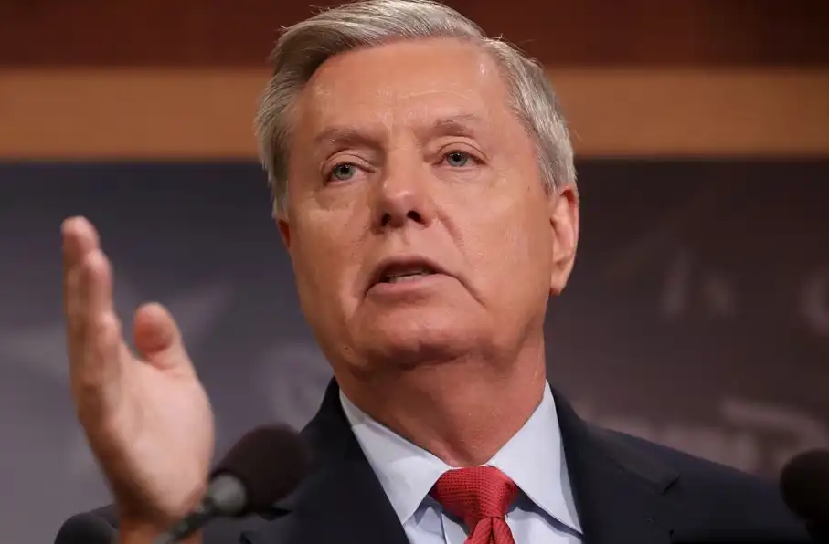 لیندسی گراهام: قطع کمک‌های حمایت از اوکراین، فاجعه‌ای بدتر از افغانستان خواهد بود