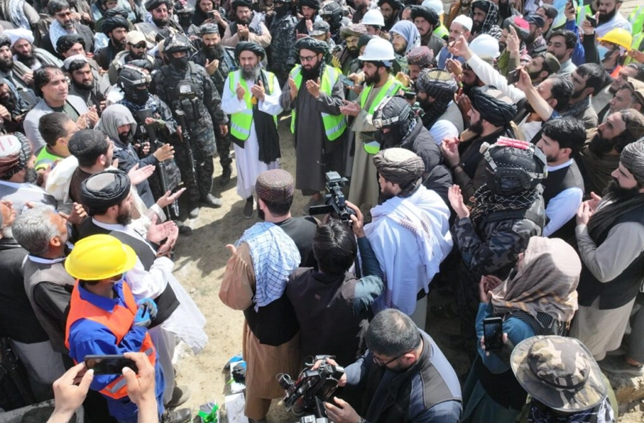 تأکید طالبان بر سرمایه گذاری و توسعه زیربناهای ترانسپورتی