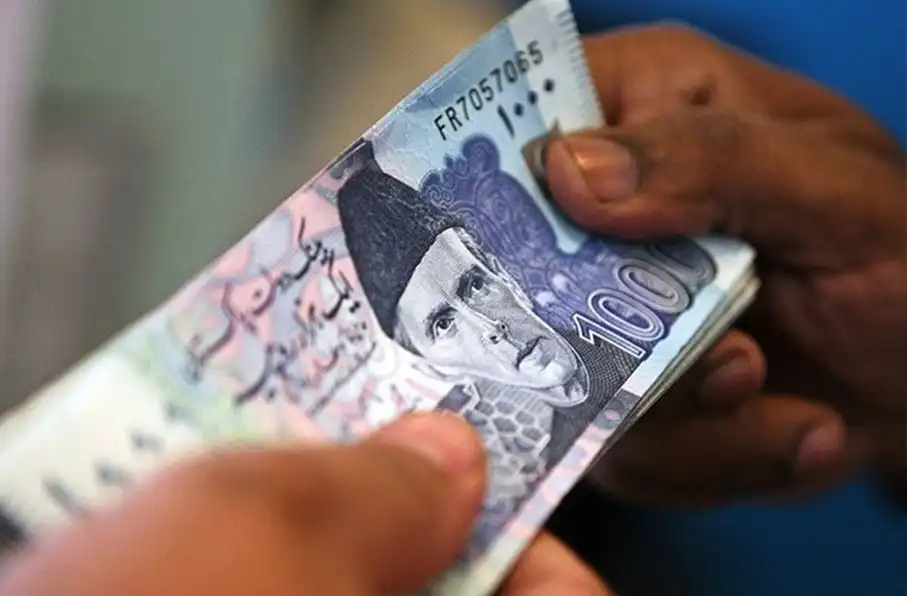 طالبان استفاده از روپیه پاکستان را در ننگرهار ممنوع کرد