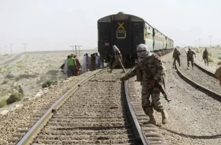 گروگانگیری پاکستان؛ نجات ۱۵۵ گروگان و ضرب‌الاجل ۴۰ ساعته جدایی‌طلبان به دولت پاکستان