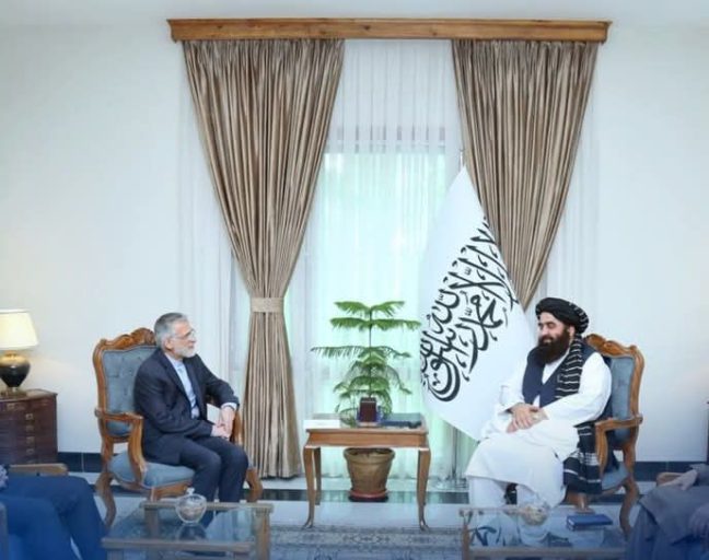 دیدار امیرخان متقی با مشاور وزیر خارجه ایران در کابل